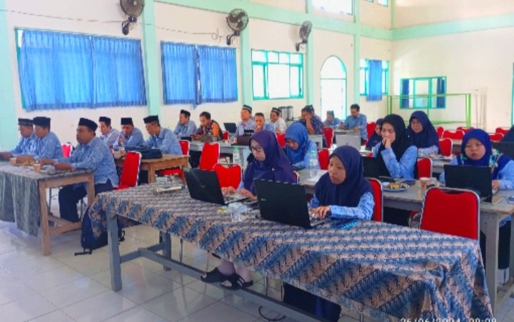 WORKSHOP PENYUSUNN BAHAN AJAR KURIKULUM MERDEKA